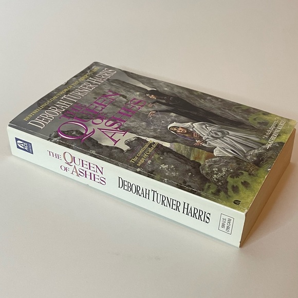 4/$10 Vintage 90s Novel The Queen of Ashes Fantasy Historical Romance, Like New - Picture 3 of 5